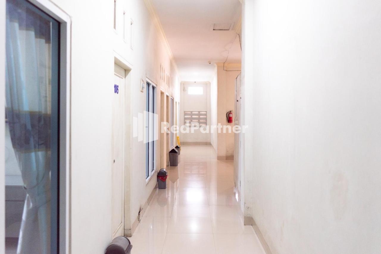 Wisma Aini Syariah Mitra Reddoorz 반다르 람풍 외부 사진