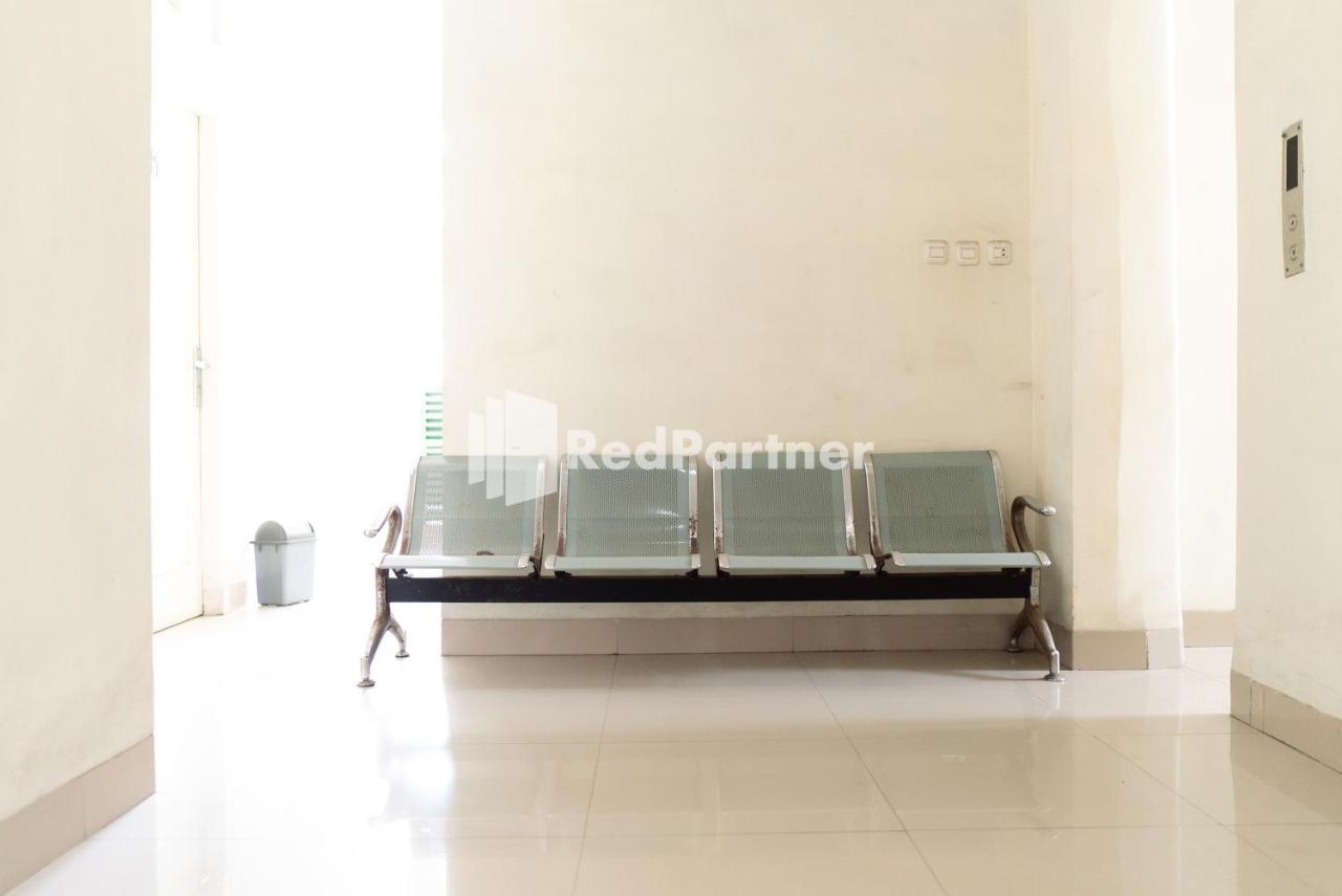 Wisma Aini Syariah Mitra Reddoorz 반다르 람풍 외부 사진