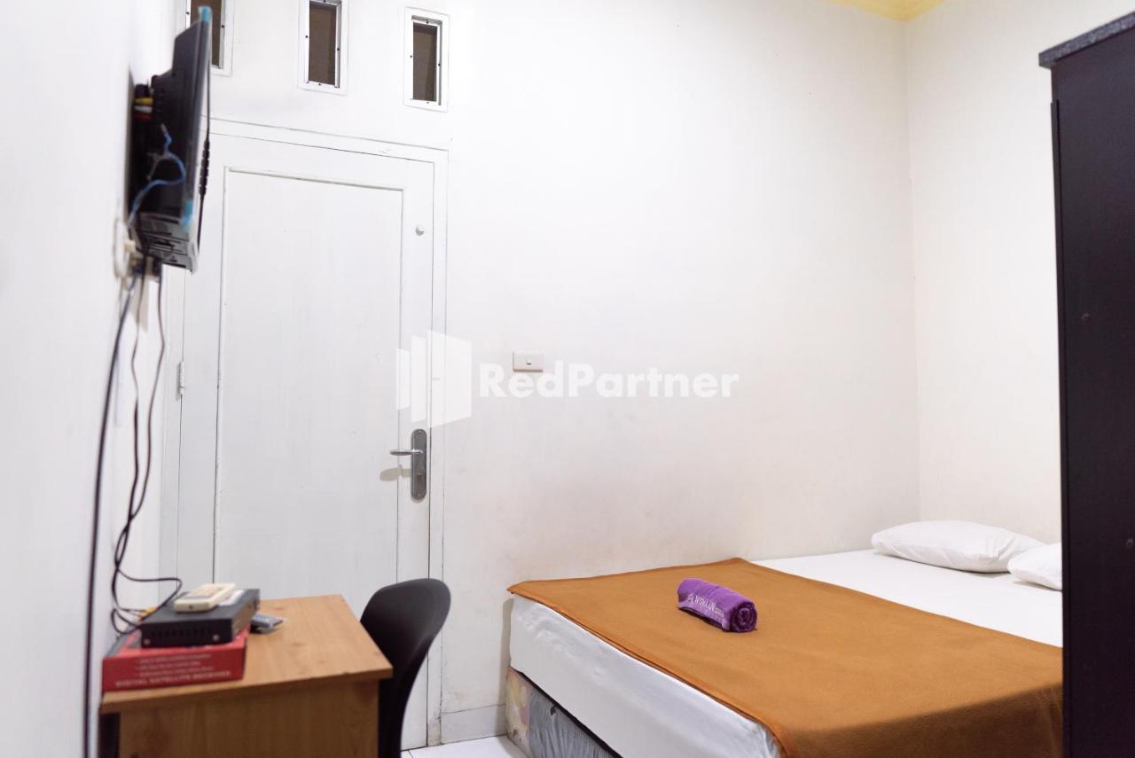 Wisma Aini Syariah Mitra Reddoorz 반다르 람풍 외부 사진